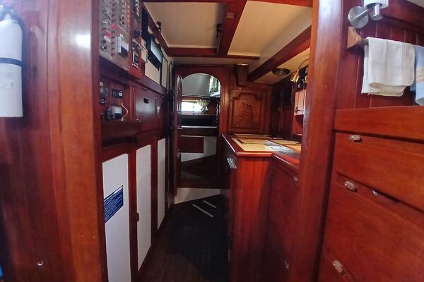 Lady Bella 45ft Hardin Yacht For Sale