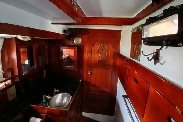 Lady Bella 45ft Hardin Yacht For Sale