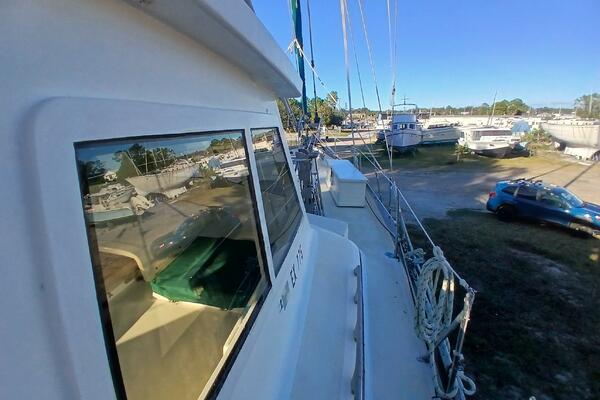 Lady Bella 45ft Hardin Yacht For Sale