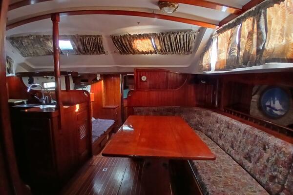 Lady Bella 45ft Hardin Yacht For Sale