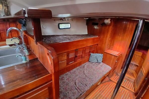 Lady Bella 45ft Hardin Yacht For Sale