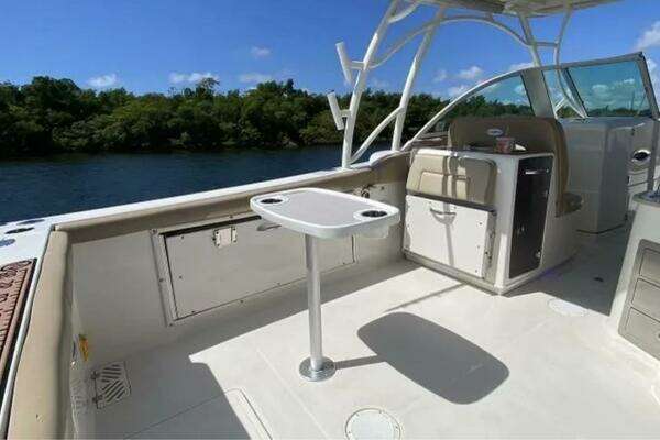 Photo of the 2018 Sailfish 325 DC