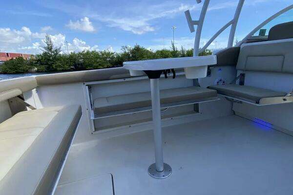 Photo of the 2018 Sailfish 325 DC