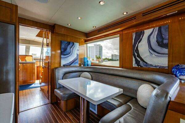 Hatteras Cockpit MY Yacht For Sale