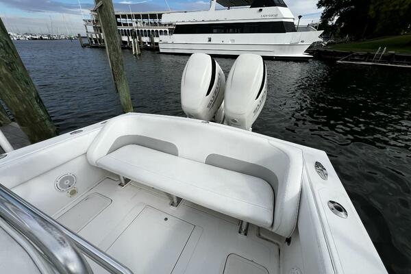 33ft Avanti Yacht For Sale