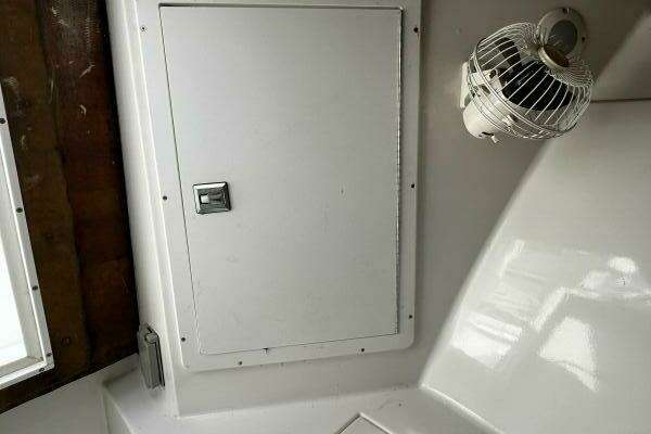 Photo of the 2000 Avanti 33