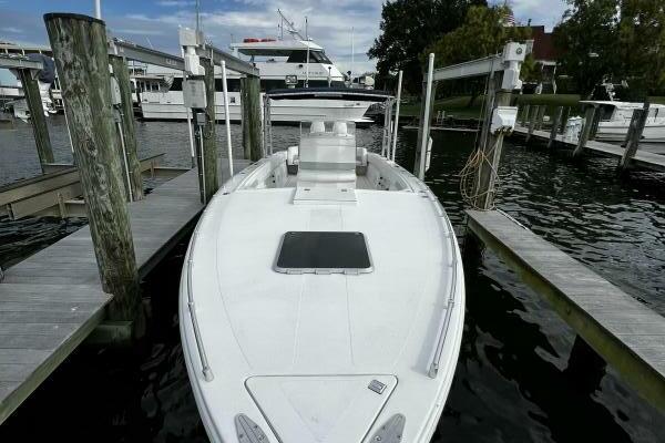 33ft Avanti Yacht For Sale