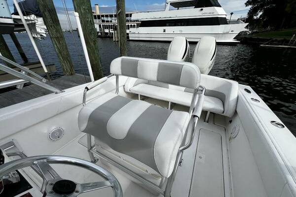 33ft Avanti Yacht For Sale