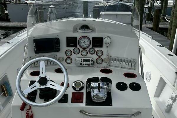 33ft Avanti Yacht For Sale