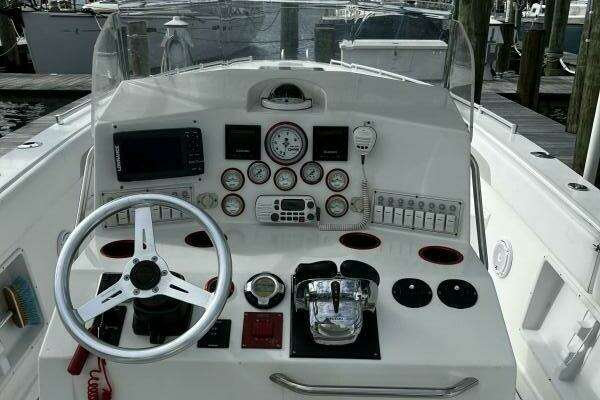 Photo of the 2000 Avanti 33