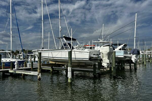 33ft Avanti Yacht For Sale