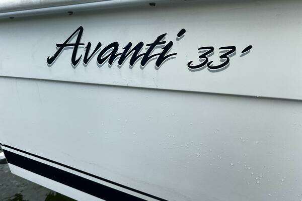 2000 Avanti 33