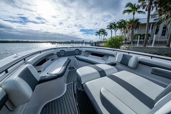 Going Propless 32ft Tidewater Yacht For Sale