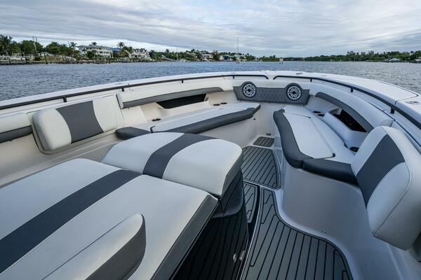 Going Propless 32ft Tidewater Yacht For Sale