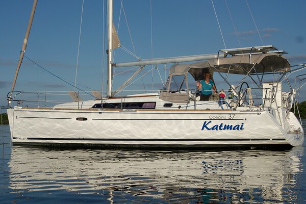 37ft Beneteau Yacht For Sale