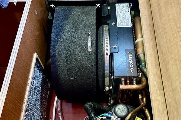 37ft Beneteau Yacht For Sale