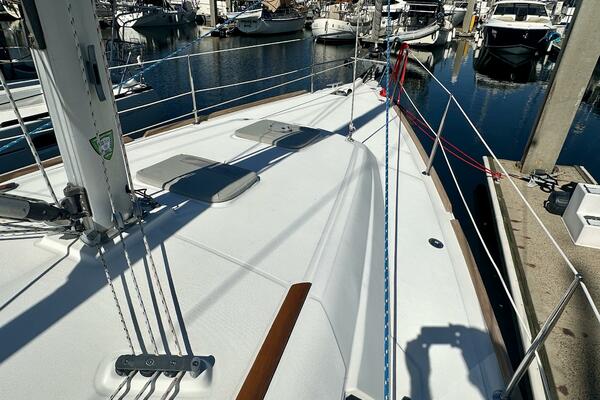 37ft Beneteau Yacht For Sale
