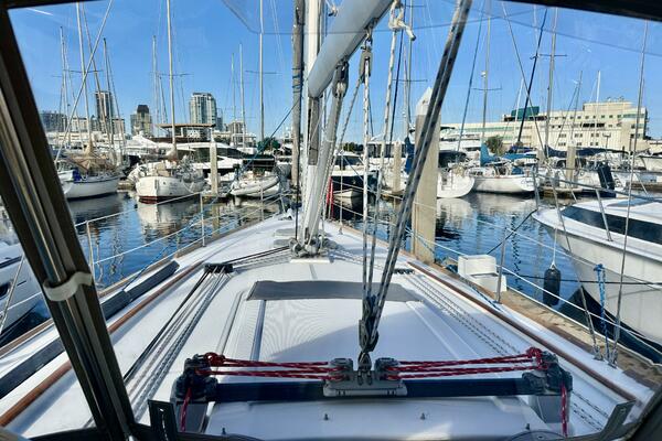 37ft Beneteau Yacht For Sale