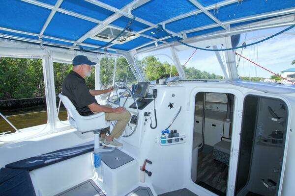 Manta 40 Yacht For Sale