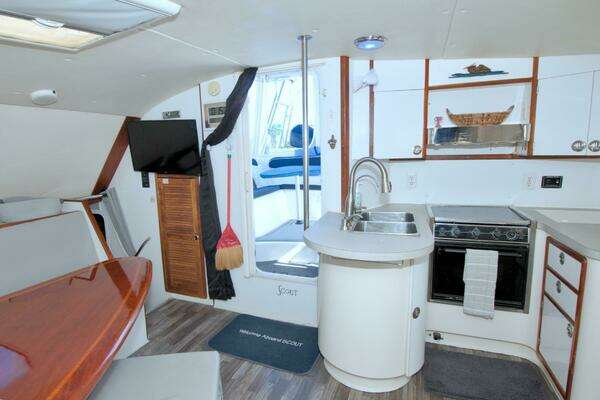 Manta 40 Yacht For Sale