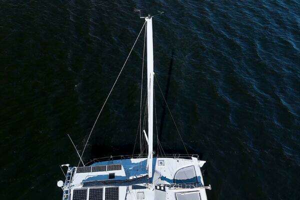 Photo of the 1996 Manta 40 "Scout"