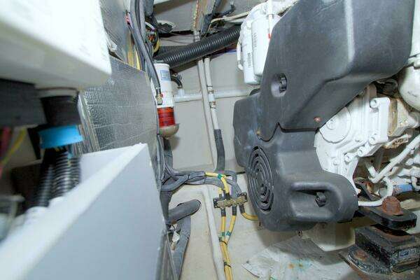 Meridian 441 Sedan Yacht For Sale