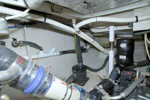 Meridian 441 Sedan Yacht For Sale