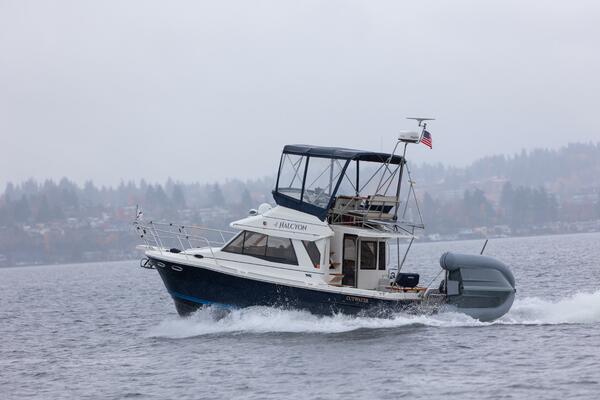 HALCYON 30ft Cutwater Yacht For Sale