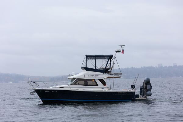 HALCYON 30ft Cutwater Yacht For Sale