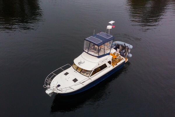 HALCYON 30ft Cutwater Yacht For Sale