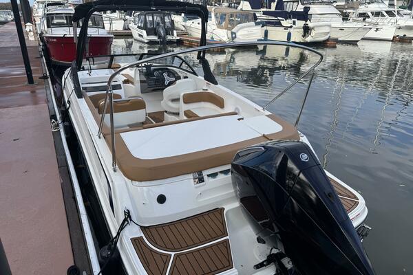 23ft Bayliner Yacht For Sale