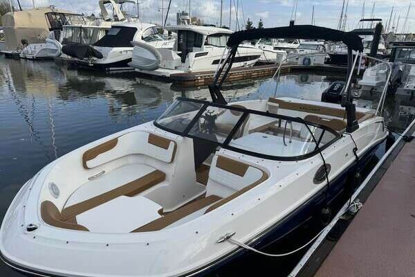 23-ft-Bayliner-2021-- Richmond British Columbia Canada  yacht for sale