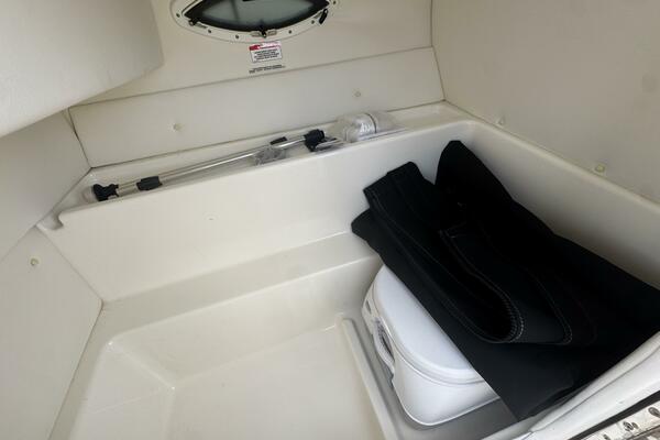 23ft Bayliner Yacht For Sale