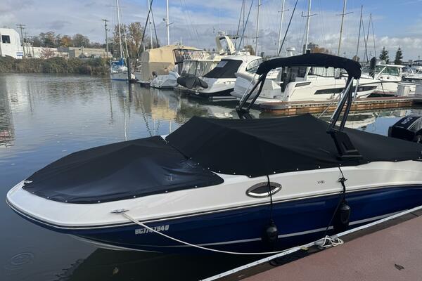 23ft Bayliner Yacht For Sale