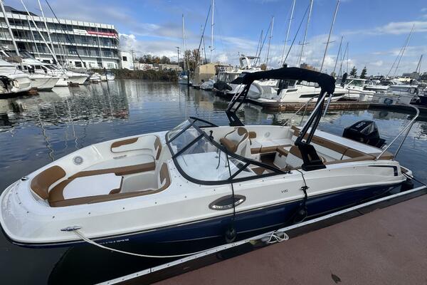 23ft Bayliner Yacht For Sale
