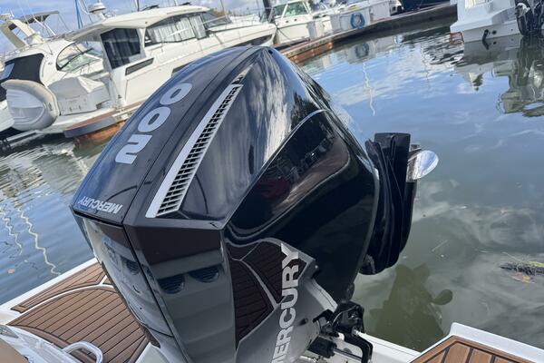 23ft Bayliner Yacht For Sale