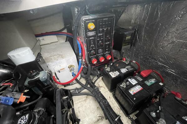 31ft Rinker Yacht For Sale