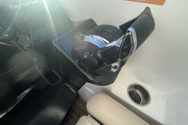 31ft Rinker Yacht For Sale