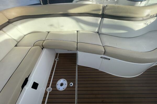 31ft Rinker Yacht For Sale