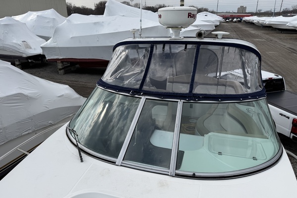 Photo of the 2016 Rinker 310 Express