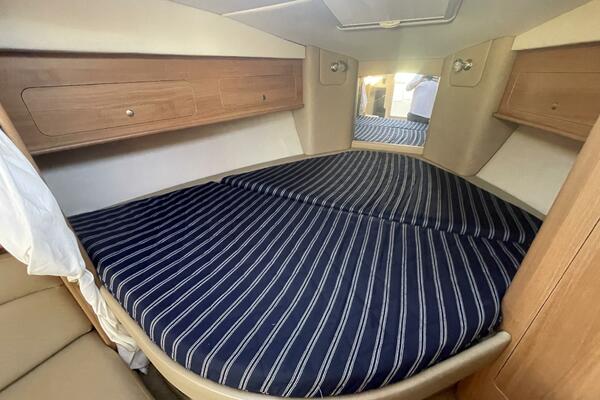 31ft Rinker Yacht For Sale