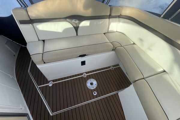 31ft Rinker Yacht For Sale