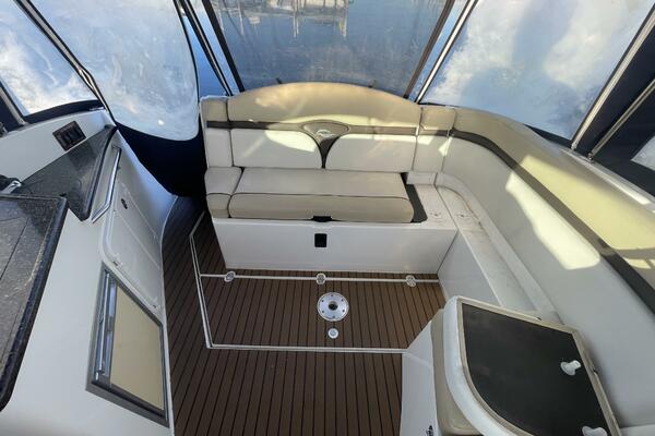 31ft Rinker Yacht For Sale