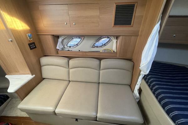 31ft Rinker Yacht For Sale