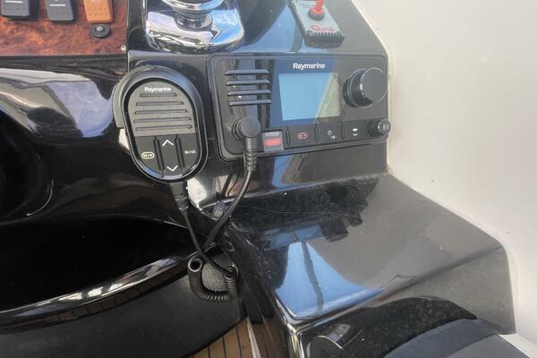 31ft Rinker Yacht For Sale