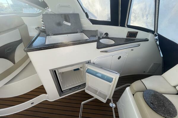 31ft Rinker Yacht For Sale