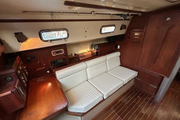 Nav table & setee port side