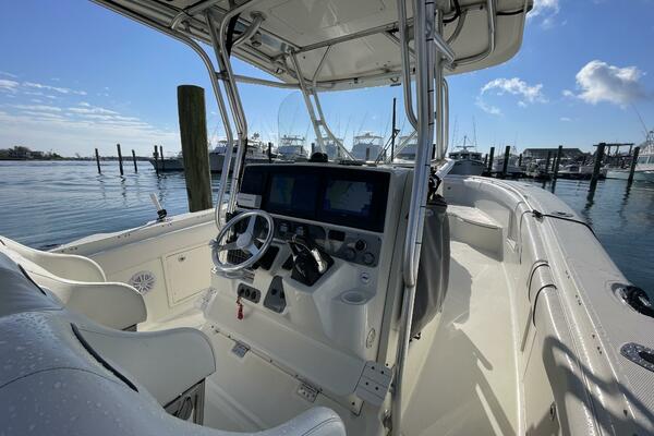 33ft Hydra Sports Yacht For Sale