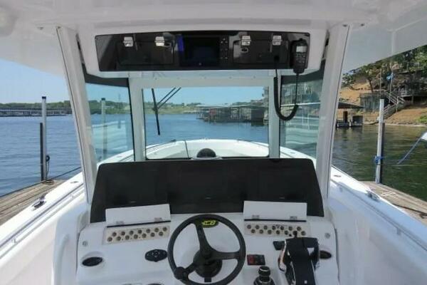 39ft HCB Yacht For Sale