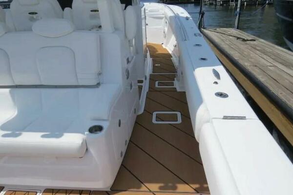 39ft HCB Yacht For Sale